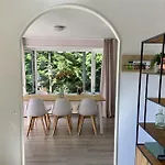 Veluwe Vakanties With Private Barrel Sauna - With Pool Bar And Restaurant Facilities In The Veluwe National Park アパート プッテン