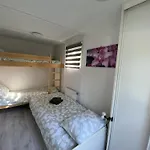 Veluwe Vakanties With Private Barrel Sauna - With Pool Bar And Restaurant Facilities In The Veluwe National Park アパート