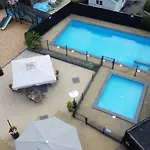 Veluwe Vakanties With Private Barrel Sauna - With Pool Bar And Restaurant Facilities In The Veluwe National Park アパート プッテン
