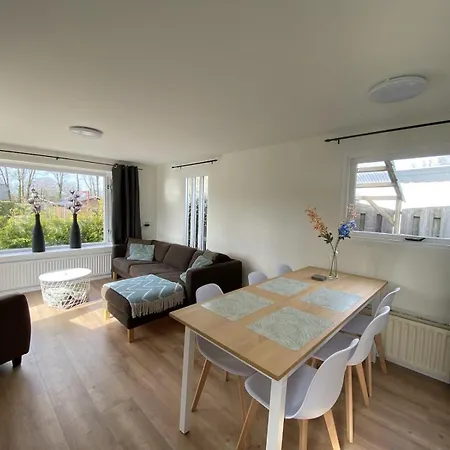 Veluwe Vakanties With Private Barrel Sauna - With Pool Bar And Restaurant Facilities In The Veluwe National Park *