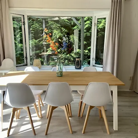 Veluwe Vakanties With Private Barrel Sauna - With Pool Bar And Restaurant Facilities In The Veluwe National Park *