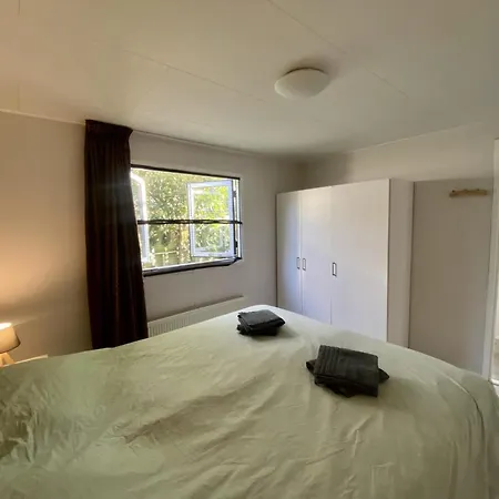 Veluwe Vakanties With Private Barrel Sauna - With Pool Bar And Restaurant Facilities In The Veluwe National Park Putten