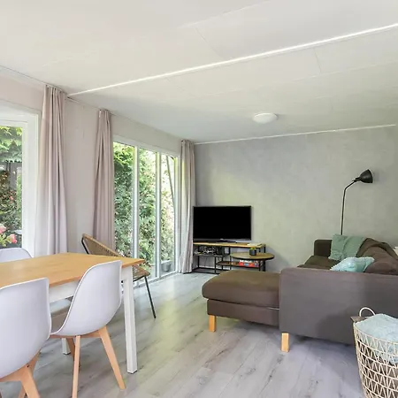 Veluwe Vakanties With Private Barrel Sauna - With Pool Bar And Restaurant Facilities In The Veluwe National Park Putten