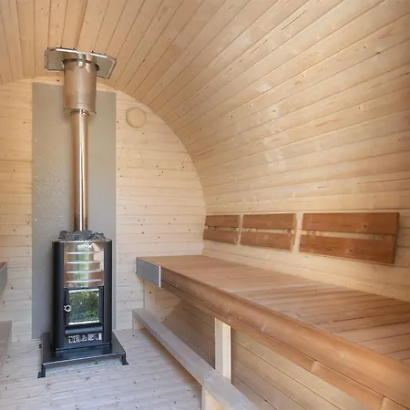 Appartement Veluwe Vakanties With Private Barrel Sauna - With Pool Bar And Restaurant Facilities In The Veluwe National Park