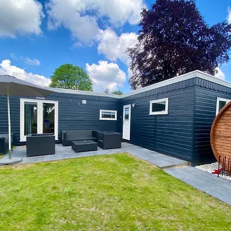 Appartement Veluwe Vakanties With Private Barrel Sauna - With Pool Bar And Restaurant Facilities In The Veluwe National Park