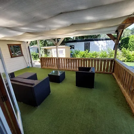 Veluwe Vakanties With Private Barrel Sauna - With Pool Bar And Restaurant Facilities In The Veluwe National Park