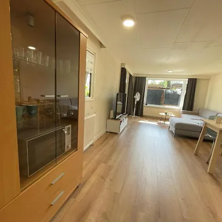 Veluwe Vakanties With Private Barrel Sauna - With Pool Bar And Restaurant Facilities In The Veluwe National Park *