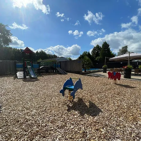 Apartamento Veluwe Vakanties With Private Barrel Sauna - With Pool Bar And Restaurant Facilities In The Veluwe National Park