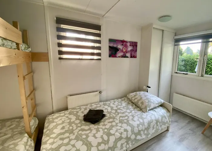 公寓 Veluwe Vakanties With Private Barrel Sauna - With Pool Bar And Restaurant Facilities In The Veluwe National Park