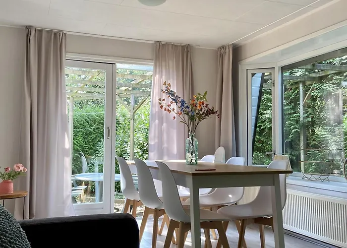 公寓 Veluwe Vakanties With Private Barrel Sauna - With Pool Bar And Restaurant Facilities In The Veluwe National Park