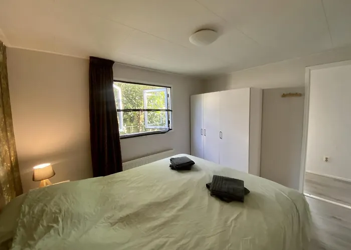 Veluwe Vakanties: Retreat With Private Sauna In National Park Putten