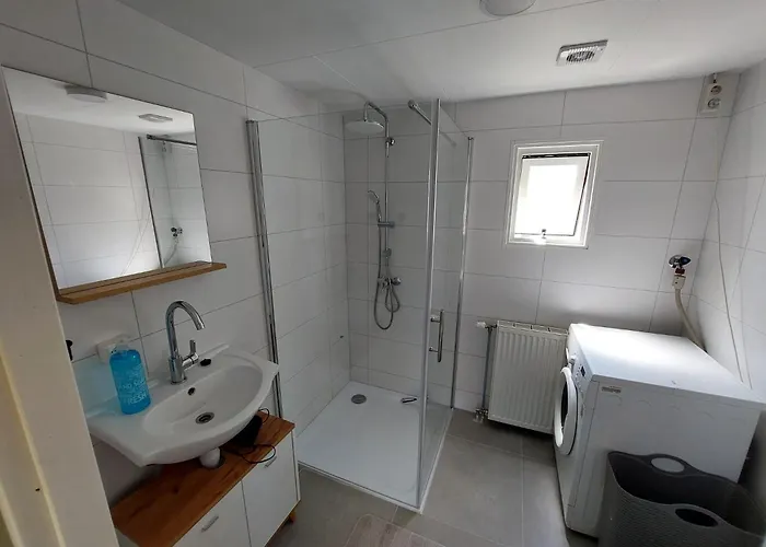 Veluwe Vakanties With Private Barrel Sauna - With Pool Bar And Restaurant Facilities In The Veluwe National Park 皮滕