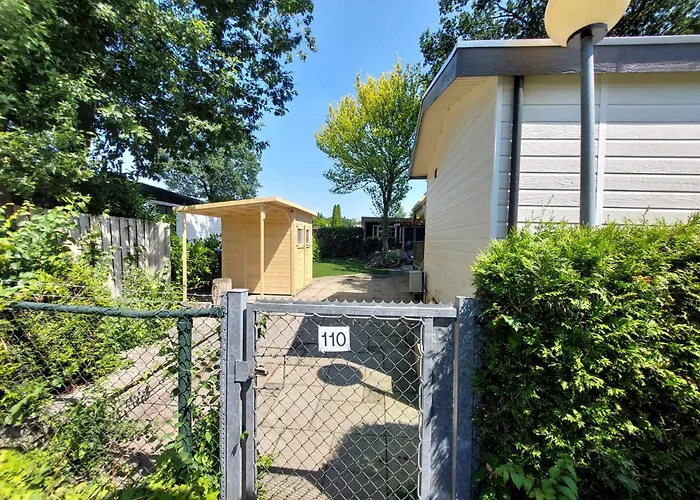 公寓 Veluwe Vakanties With Private Barrel Sauna - With Pool Bar And Restaurant Facilities In The Veluwe National Park